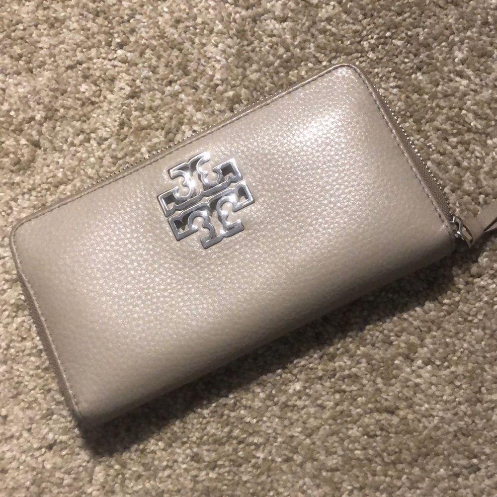 Tory Burch Britton Wallet